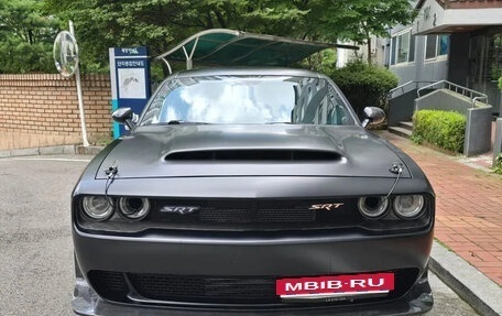 Dodge Challenger III рестайлинг 2, 2018 год, 5 000 777 рублей, 1 фотография