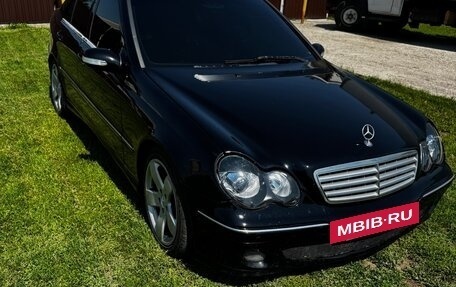 Mercedes-Benz C-Класс, 2004 год, 630 000 рублей, 3 фотография