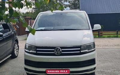 Volkswagen Caravelle T6 рестайлинг, 2017 год, 4 000 000 рублей, 1 фотография