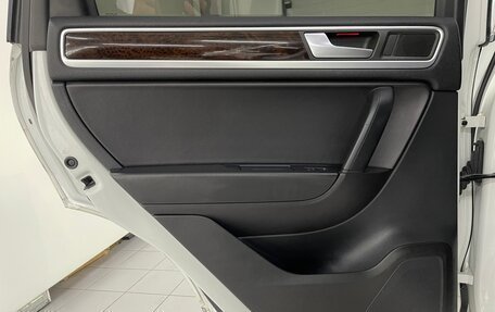 Volkswagen Touareg III, 2012 год, 2 299 000 рублей, 22 фотография