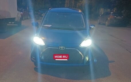 Toyota Sienta II, 2018 год, 1 150 000 рублей, 20 фотография