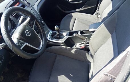 Opel Insignia II рестайлинг, 2012 год, 920 000 рублей, 7 фотография