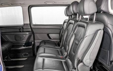 Mercedes-Benz V-Класс, 2018 год, 4 250 000 рублей, 12 фотография