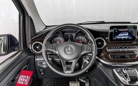 Mercedes-Benz V-Класс, 2018 год, 4 250 000 рублей, 23 фотография
