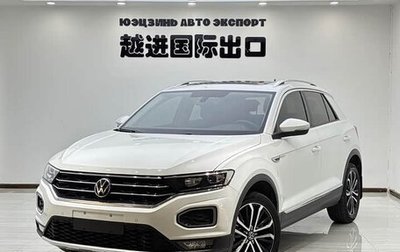 Volkswagen T-Roc I, 2022 год, 1 990 000 рублей, 1 фотография