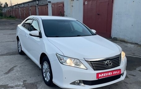 Toyota Camry, 2014 год, 1 800 000 рублей, 2 фотография