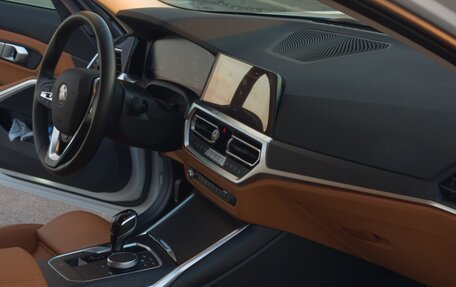 BMW 3 серия, 2021 год, 4 500 000 рублей, 15 фотография