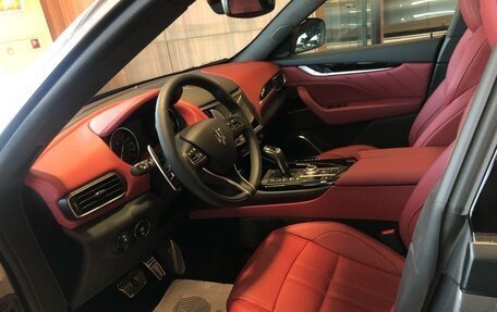 Maserati Levante I, 2023 год, 11 800 000 рублей, 6 фотография