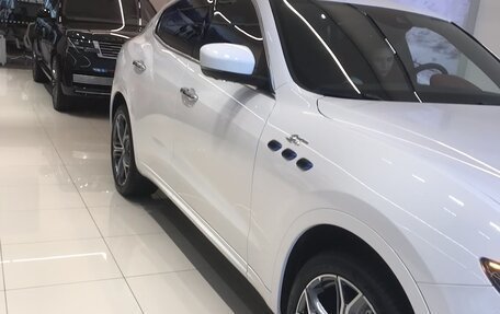 Maserati Levante I, 2023 год, 11 800 000 рублей, 11 фотография
