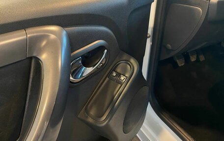 Renault Duster I рестайлинг, 2017 год, 1 200 000 рублей, 21 фотография