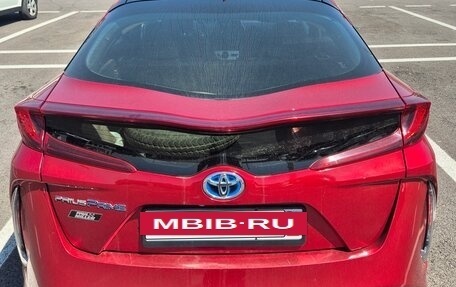 Toyota Prius IV XW50, 2017 год, 2 345 000 рублей, 3 фотография