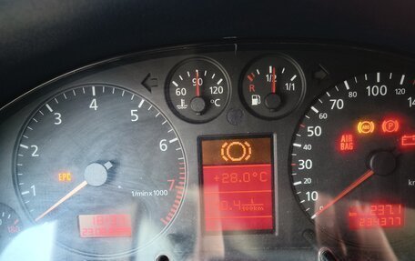 Audi A4, 1999 год, 550 000 рублей, 4 фотография
