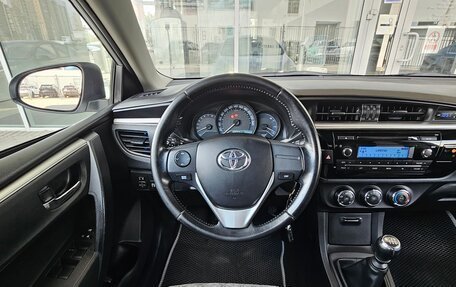 Toyota Corolla, 2014 год, 1 330 000 рублей, 6 фотография