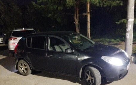 Renault Sandero I, 2013 год, 500 000 рублей, 1 фотография