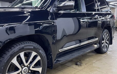Toyota Land Cruiser 200, 2017 год, 5 200 000 рублей, 3 фотография