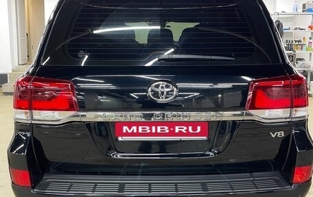 Toyota Land Cruiser 200, 2017 год, 5 200 000 рублей, 6 фотография