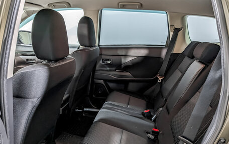 Mitsubishi Outlander III рестайлинг 3, 2020 год, 2 195 000 рублей, 12 фотография