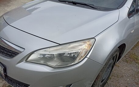 Opel Astra J, 2011 год, 600 000 рублей, 6 фотография