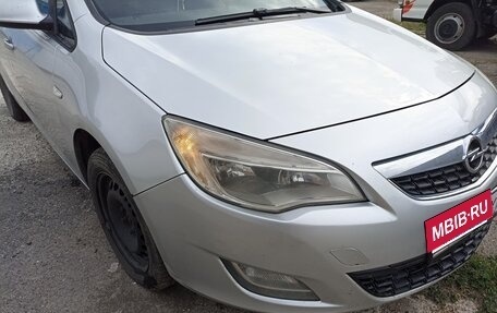 Opel Astra J, 2011 год, 600 000 рублей, 5 фотография