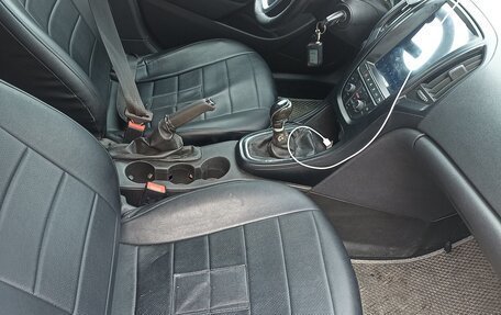 Opel Astra J, 2011 год, 600 000 рублей, 13 фотография