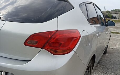Opel Astra J, 2011 год, 600 000 рублей, 9 фотография