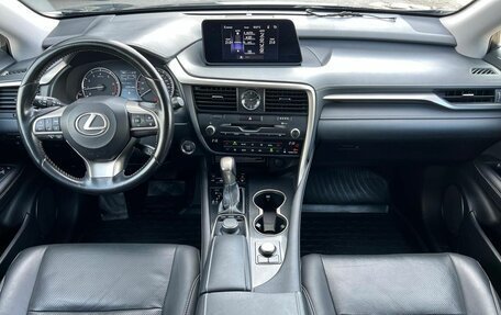 Lexus RX IV рестайлинг, 2018 год, 3 800 000 рублей, 35 фотография