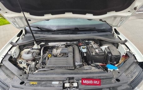 Volkswagen Tiguan II, 2017 год, 1 370 000 рублей, 6 фотография