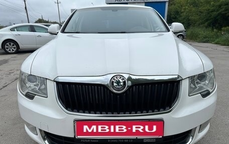 Skoda Superb III рестайлинг, 2011 год, 889 000 рублей, 3 фотография