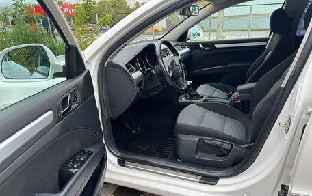 Skoda Superb III рестайлинг, 2011 год, 889 000 рублей, 16 фотография
