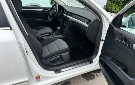Skoda Superb III рестайлинг, 2011 год, 889 000 рублей, 21 фотография