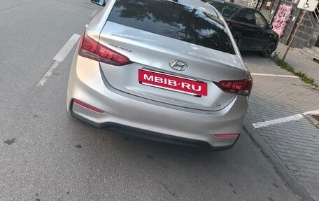 Hyundai Solaris II рестайлинг, 2019 год, 1 400 000 рублей, 4 фотография