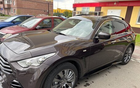 Infiniti QX70, 2014 год, 2 600 000 рублей, 6 фотография