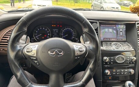Infiniti QX70, 2014 год, 2 600 000 рублей, 14 фотография