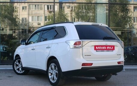 Mitsubishi Outlander III рестайлинг 3, 2013 год, 1 624 000 рублей, 7 фотография