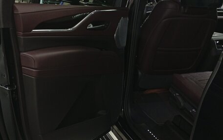Cadillac Escalade V, 2024 год, 17 500 000 рублей, 9 фотография