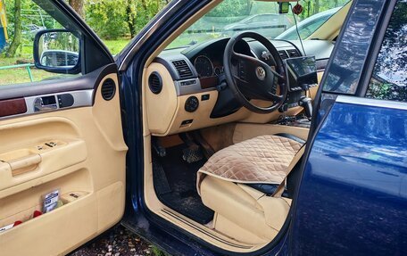 Volkswagen Touareg III, 2005 год, 950 000 рублей, 13 фотография