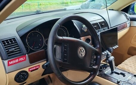 Volkswagen Touareg III, 2005 год, 950 000 рублей, 11 фотография