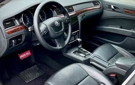 Skoda Superb III рестайлинг, 2013 год, 1 800 000 рублей, 13 фотография