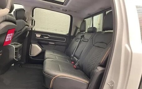 Rambler 1500, 2025 год, 9 000 000 рублей, 21 фотография