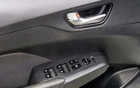 Hyundai Solaris II рестайлинг, 2017 год, 1 165 000 рублей, 16 фотография
