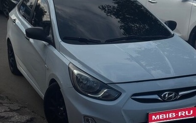 Hyundai Solaris II рестайлинг, 2012 год, 750 000 рублей, 1 фотография