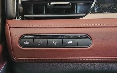Infiniti QX80, 2025 год, 11 500 000 рублей, 15 фотография