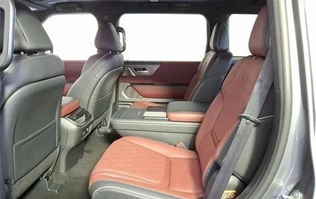Infiniti QX80, 2025 год, 11 500 000 рублей, 7 фотография