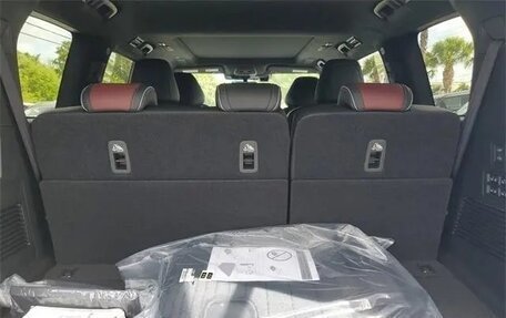 Infiniti QX80, 2025 год, 11 500 000 рублей, 13 фотография