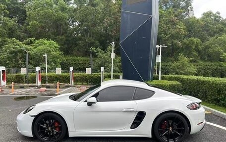 Porsche Cayman, 2022 год, 5 950 000 рублей, 3 фотография