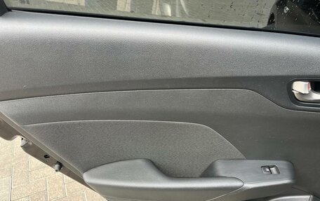 Hyundai Solaris II рестайлинг, 2018 год, 1 200 000 рублей, 6 фотография
