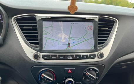 Hyundai Solaris II рестайлинг, 2018 год, 1 200 000 рублей, 9 фотография