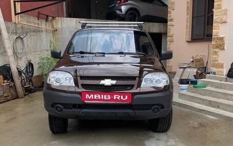 Chevrolet Niva I рестайлинг, 2012 год, 690 000 рублей, 2 фотография