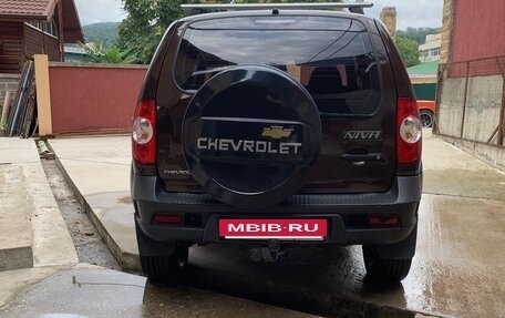 Chevrolet Niva I рестайлинг, 2012 год, 690 000 рублей, 5 фотография