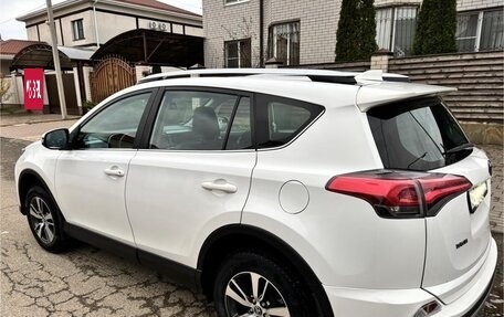 Toyota RAV4, 2018 год, 2 600 000 рублей, 6 фотография